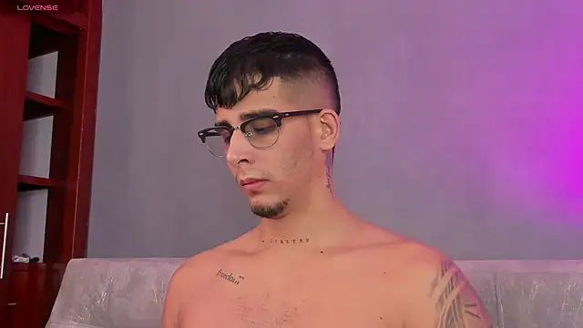 iamcamiloo  online show from January 13, 11:19 am