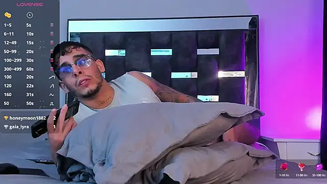 iamcamiloo  online show from March 4, 7:41 am