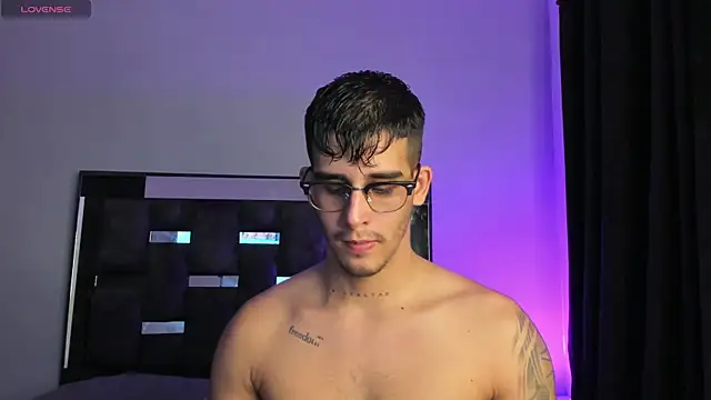 iamcamiloo  online show from March 15, 12:04 am