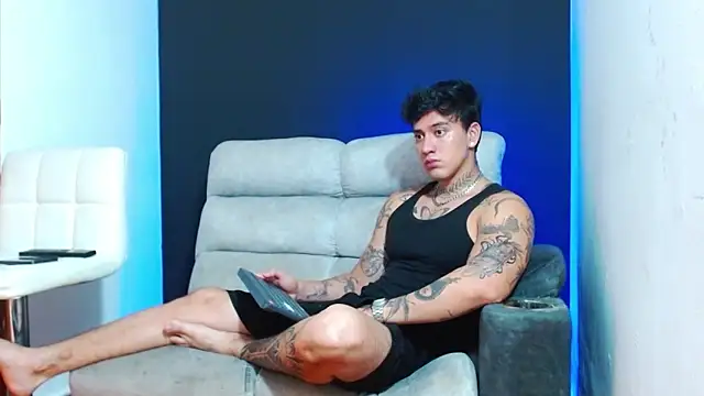 Snapshot of JUSTIN_FULLER1 chatting on May 4, 6:59 pm JUSTIN FULLER1 online show from May 4, 6:59 pm