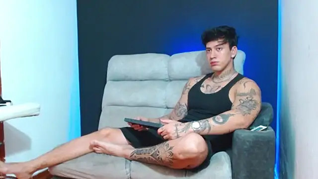 Snapshot of JUSTIN_FULLER1 chatting on May 15, 9:00 pm JUSTIN FULLER1 online show from May 15, 9:00 pm