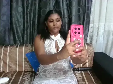 Lilmisskay18 online show from August 5, 3:59 pm