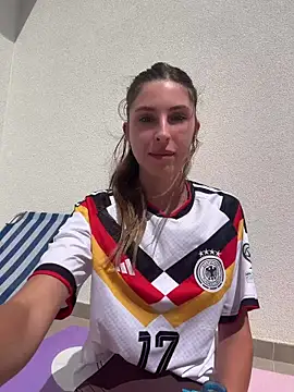 emma05 online show from June 13, 12:25 pm