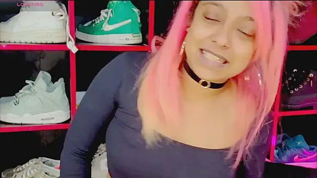 Indianbrownie online show from April 2, 5:10 pm