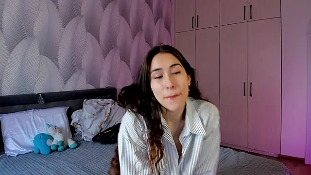 Bambiii bby online show from December 22, 6:06 am