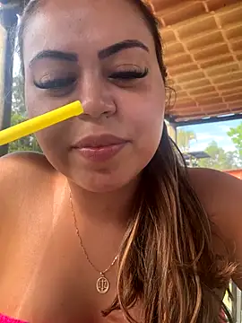 lariic online show from September 21, 7:04 pm