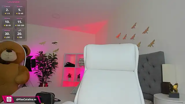 miss catalinaa online show from July 9, 12:42 pm