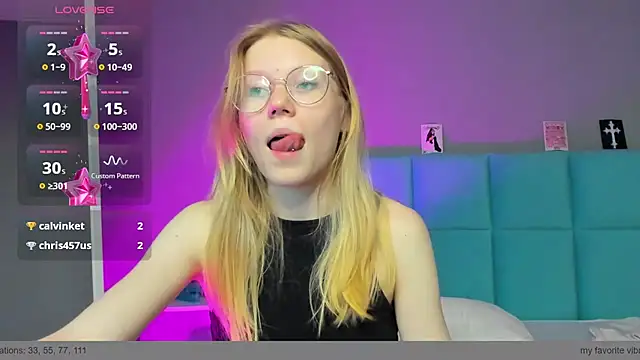 Esme Runn online show from December 3, 4:39 pm