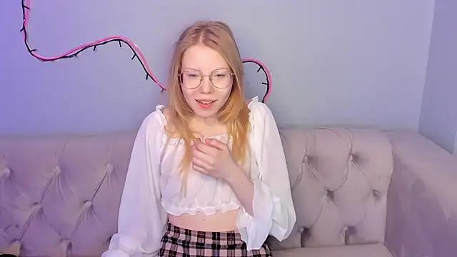 Esme Runn online show from January 29, 3:47 pm