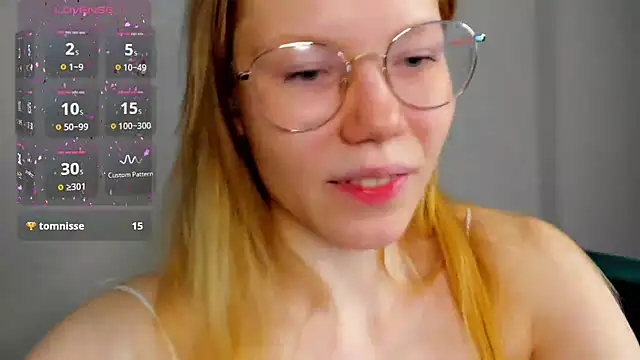 Esme Runn online show from February 1, 10:05 am