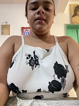 Evabigass online show from April 12, 1:16 pm