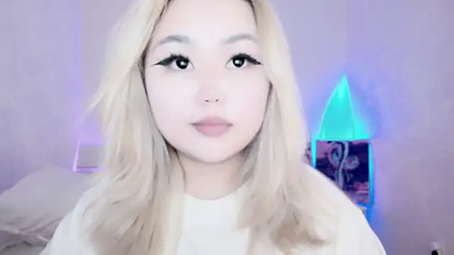 Snapshot of amelia_sunlight chatting on December 13, 3:27 am amelia sunlight online show from December 13, 3:27 am