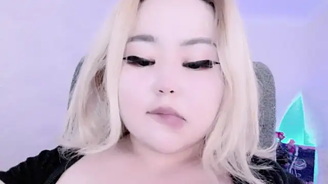 Snapshot of amelia_sunlight chatting on December 14, 3:40 am amelia sunlight online show from December 14, 3:40 am