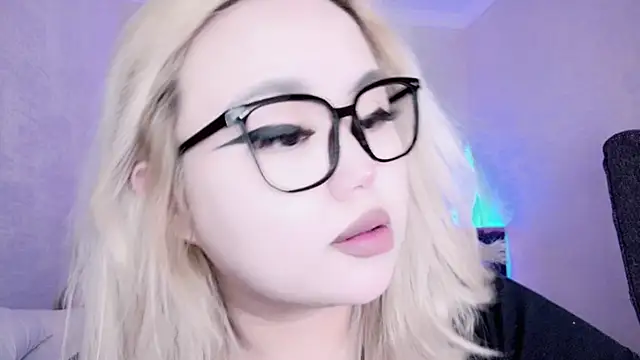 Snapshot of amelia_sunlight chatting on December 16, 12:26 am amelia sunlight online show from December 16, 12:26 am