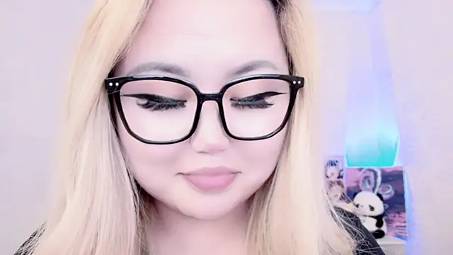 Snapshot of amelia_sunlight chatting on January 22, 3:41 am amelia sunlight online show from January 22, 3:41 am