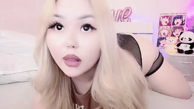 Snapshot of amelia_sunlight chatting on February 20, 12:30 am amelia sunlight online show from February 20, 12:30 am