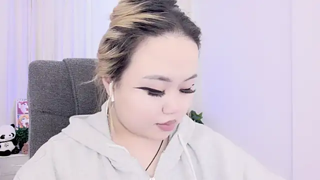 Snapshot of amelia_sunlight chatting on March 19, 2:37 am amelia sunlight online show from March 19, 2:37 am