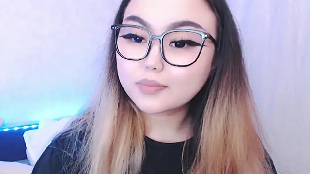 amelia sunlight online show from June 4, 3:51 pm