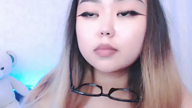amelia sunlight online show from June 27, 4:12 pm