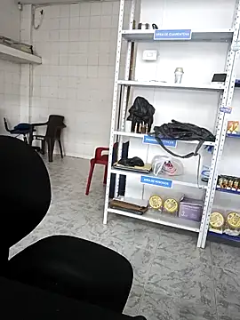 Megan jennerr online show from December 16, 3:06 pm