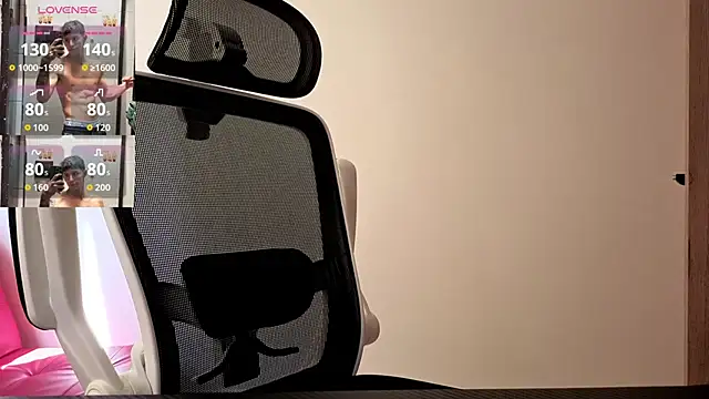 Cristopher23  online show from October 22, 2:50 pm