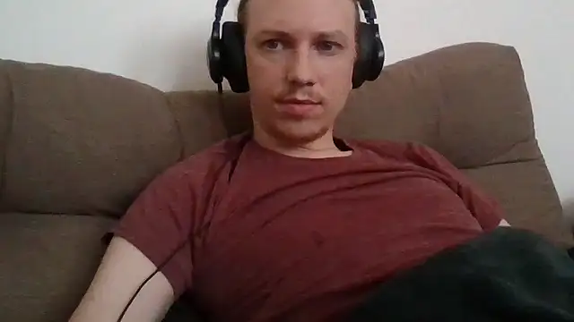 Snapshot of BigMarcCGN chatting on October 1, 8:20 am BigMarcCGN online show from October 1, 8:20 am