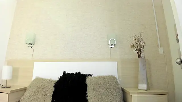 Snapshot of Mistyca chatting on March 22, 11:21 am Mistyca online show from March 22, 11:21 am