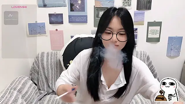 LiLiYbaby online show from June 7, 6:39 am