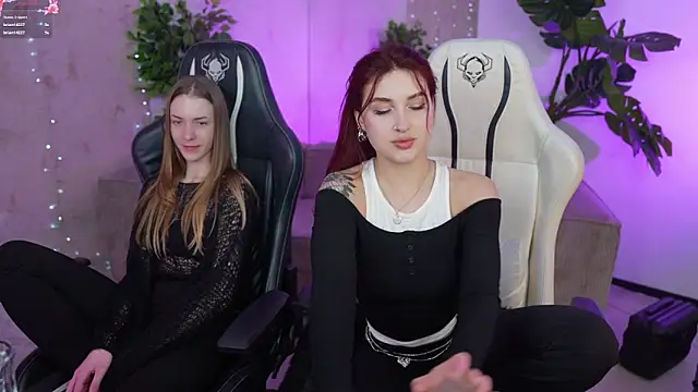 Magnetic Mia  online show from March 2, 10:27 pm