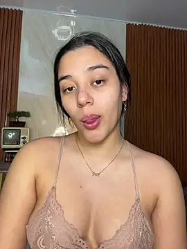 floriamANDjazmin online show from July 18, 3:00 am