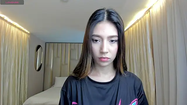 TaraLawrence online show from January 8, 2:47 am