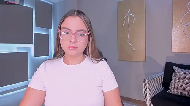 AllisonRogersX online show from April 14, 3:45 am