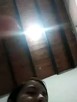 lisseth online show from December 19, 1:28 am