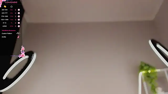 Lili Roze  online show from January 31, 12:39 am