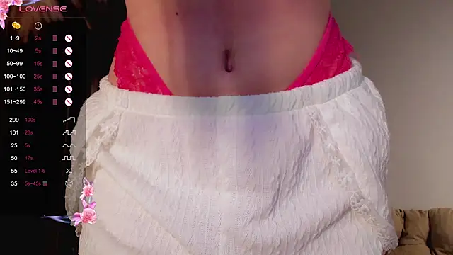 Lili Roze  online show from February 18, 9:31 pm