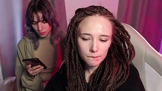 Robin yourss online show from April 23, 12:40 pm