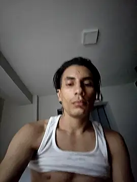 Snapshot of divinityros chatting on July 13, 3:53 am divinityros online show from July 13, 3:53 am