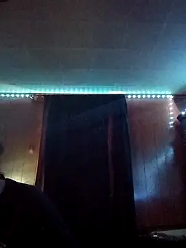 RobStrokes215 online show from February 11, 5:40 pm