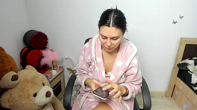 kilenyapatrice online show from February 27, 11:43 am