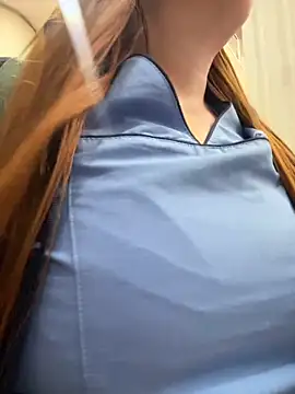 Shianrose online show from February 11, 9:20 pm