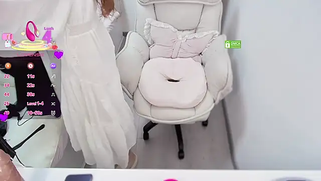 Snapshot of Feifei-cn chatting on June 12, 12:20 am Feifei-cn online show from June 12, 12:20 am