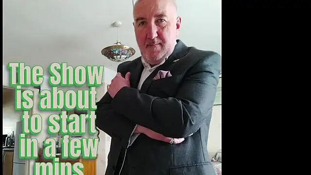 Adamdaddybear online show from March 31, 7:09 am