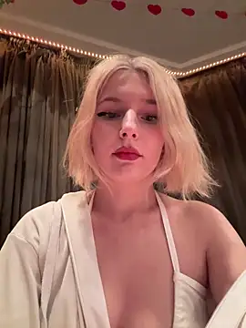 XMelissaX online show from April 13, 9:09 pm