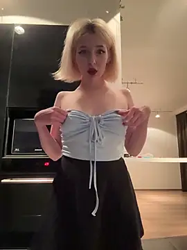 XMelissaX online show from May 17, 9:33 pm