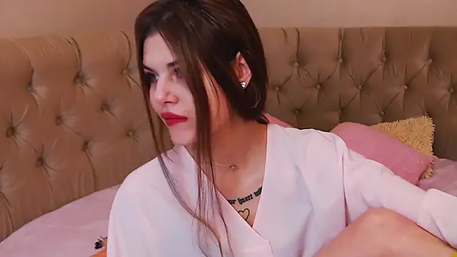 evelonel online show from November 15, 7:21 pm