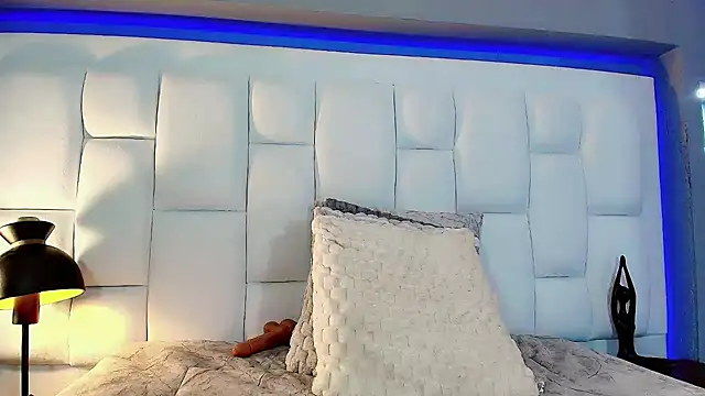 Snapshot of CuteAri chatting on February 2, 12:19 am CuteAri online show from February 2, 12:19 am