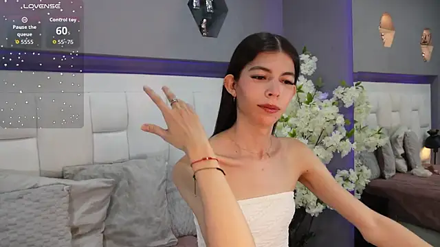 Snapshot of CuteAri chatting on September 16, 8:21 pm CuteAri online show from September 16, 8:21 pm