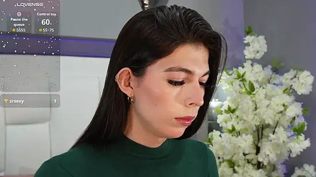 Snapshot of CuteAri chatting on September 28, 7:19 pm CuteAri online show from September 28, 7:19 pm