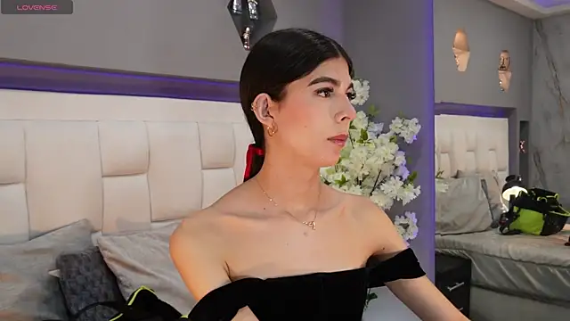 Snapshot of CuteAri chatting on October 3, 8:06 pm CuteAri online show from October 3, 8:06 pm