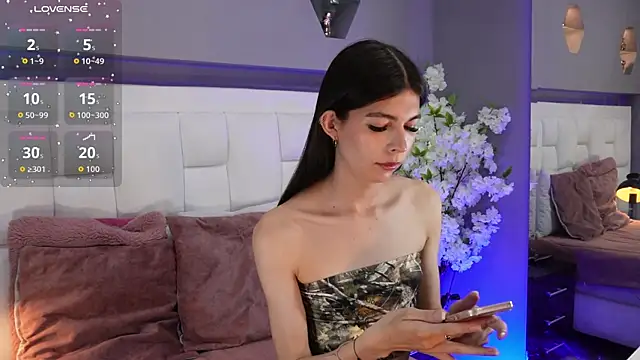 Snapshot of CuteAri chatting on October 18, 8:42 pm CuteAri online show from October 18, 8:42 pm